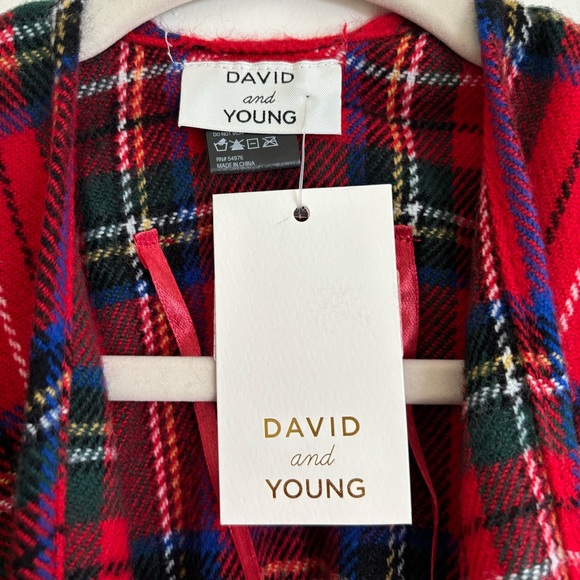 NEW David and Young Tuckernuck Plaid Poncho - Picture 5 of 5